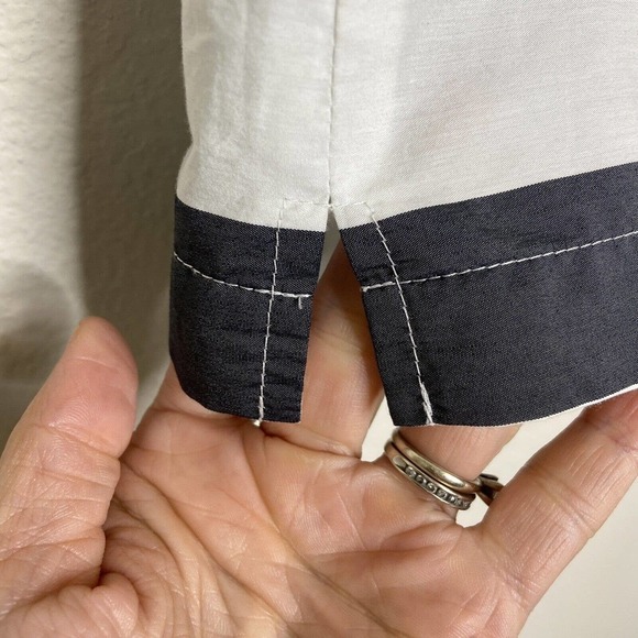 Trina Turk Evergreen Black and White Striped Ruffle Front Top Sz XS - Picture 6 of 9